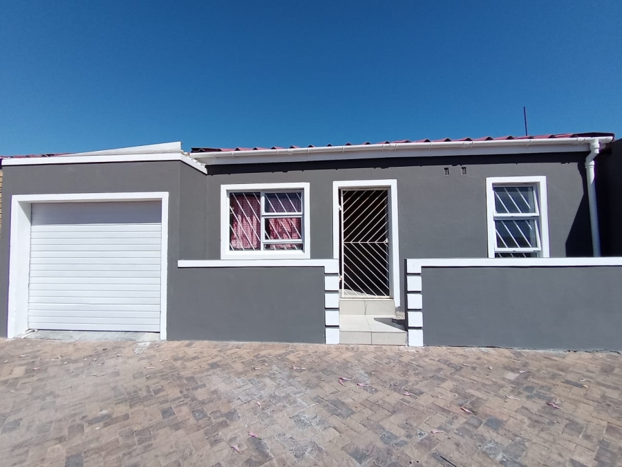 3 Bedroom Property for Sale in Rocklands Western Cape